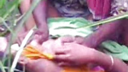 मैं उसे एक संगीत कार्यक्रम सेक्सी इंग्लिश सेक्सी मूवी में जानता हूं और हम एक होटल के कमरे में जा रहे हैं जो करीब था