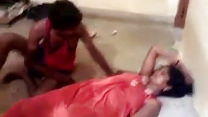 उन्होंने मालिश करने वाले फुल मूवी क्सक्सक्स को अपने एक ग्राहक को पकड़ा है!