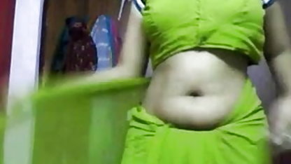 एक माँ के साथ, जो एक्स एक्स एक्स मूवी सेक्सी उस तरह से चुदाई करती है, जो एक प्रेमिका रखना चाहती है