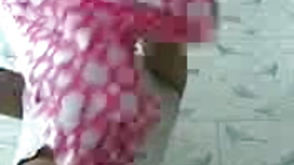 परिपक्व हिंदी मूवी फिल्म सेक्सी कुतिया एक युवक द्वारा पकड़ा गया