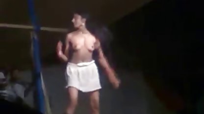 विद्रोही मोरोचा ने कैमरे के सामने अपनी चूत को छुआ क्योंकि वह सेक्सी इंग्लिश सेक्सी मूवी नरक से भी ज्यादा गर्म है