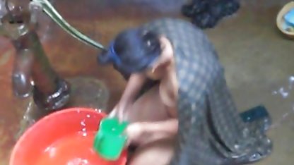 बाथरूम में स्तनों के साथ खेलना इंग्लिश सेक्स मूवी फुल मूवी