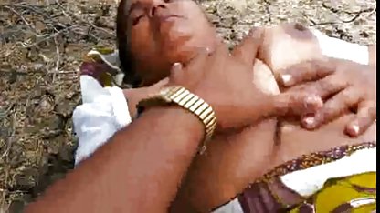 मादा का यह टुकड़ा सेक्सी हिंदी वीडियो फुल मूवी भविष्य के पोर्न अभिनेताओं के लिए परीक्षण करता है