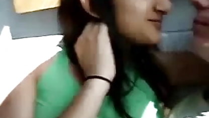 माँ बेटे को सिखाना चाहती है कि कैसे सेक्सी फिल्म फुल वीडियो अपनी प्रेमिका के साथ चुदाई करें