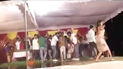 हम वीडियो सेक्सी फुल मूवी अपने पहले पोर्न साक्षात्कार में अमीरा अदाराह का शिकार करते हैं!