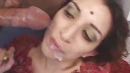 इस बूढ़ी औरत के पास मेरा लंड डालने के लव सेक्सी मूवी लिए एक स्वादिष्ट मुंह है