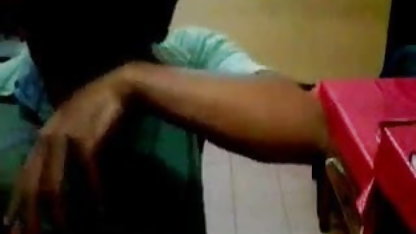 एक अच्छे मोरा सेक्सी मूवी सेक्सी पिक्चर का पुराना वीडियो हमें उसके शरीर को बहुत अच्छा दिखा रहा है