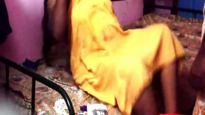कास्टिंग कर रही एक शक्तिशाली सेक्स हिंदी मूवी बस्टी महिला