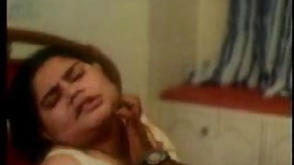 अमीर लैटिना जंगल की मूवी सेक्सी जो उसे मुश्किल गड़बड़ कर दिया