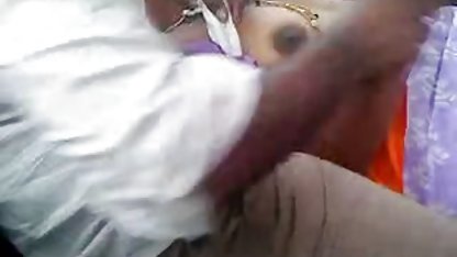 सार्वजनिक बस के बीच में अजनबियों द्वारा बलात्कार किया सेक्सी हिंदी मूवी फिल्म वीडियो गया